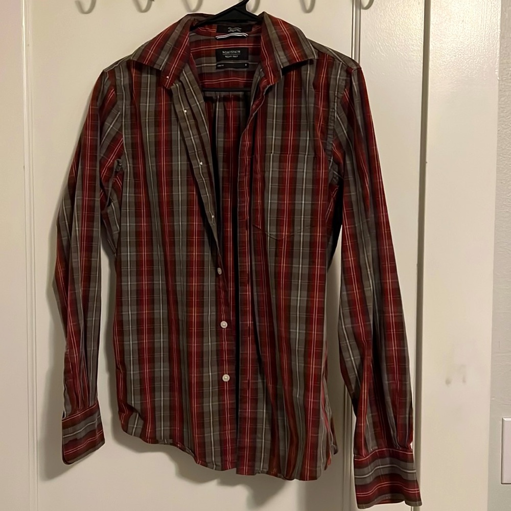Long sleeve, button up